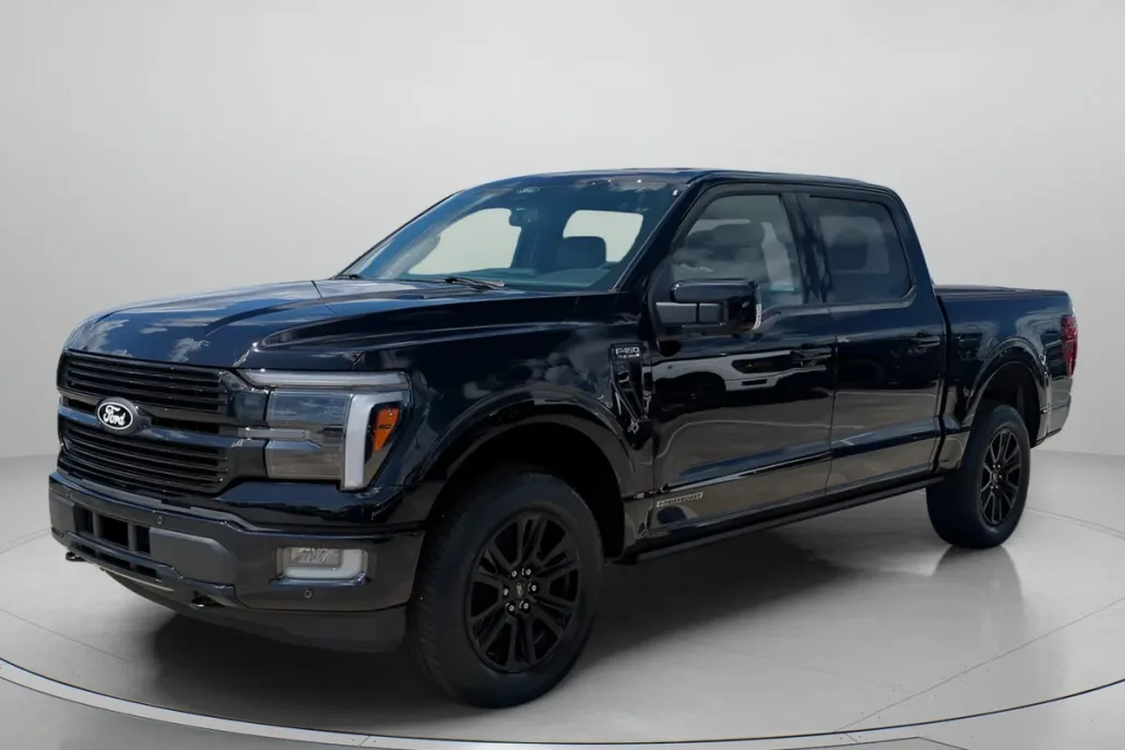 2025 Ford F-150 Platinum photo 1