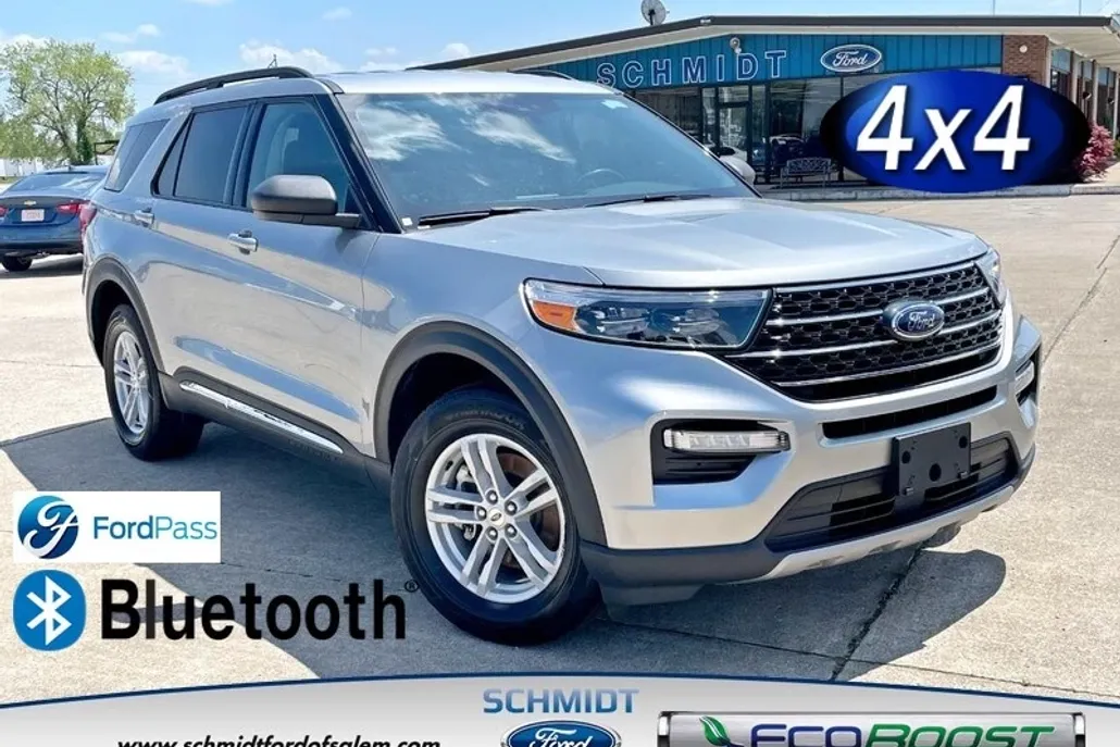 2024 Ford Explorer XLT photo 1