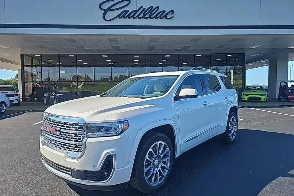 2023 Gmc Acadia Denali photo 1