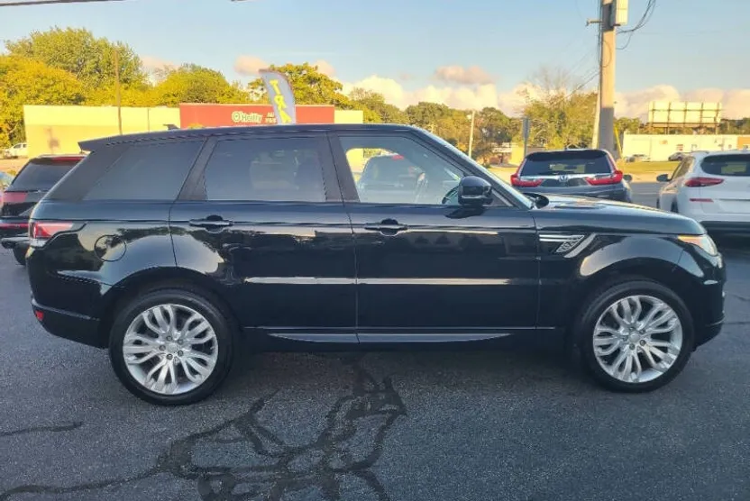 2016 Land Rover Range Rover Sport HSE photo 1