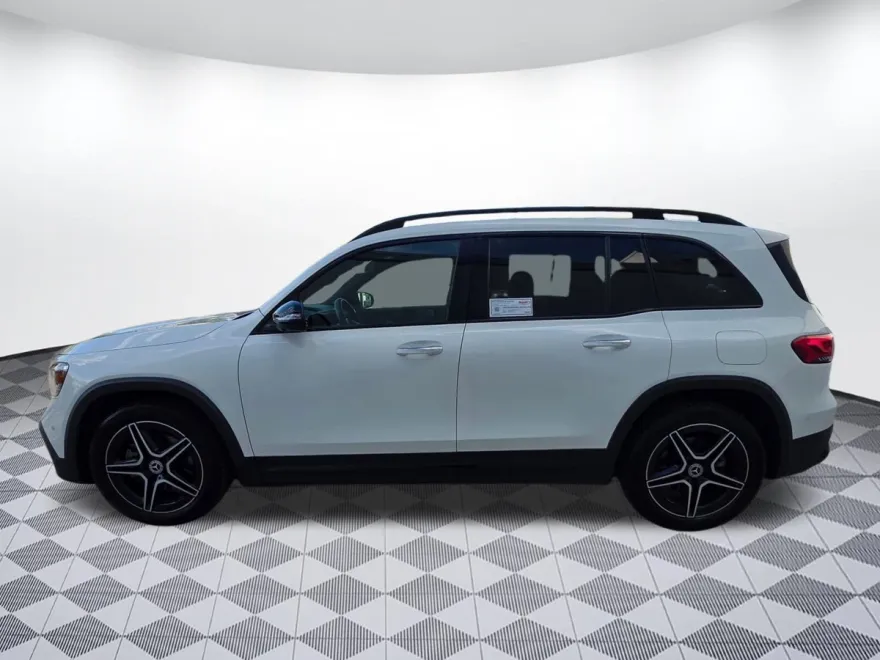 2021 Mercedes Benz GLB 250 photo 1
