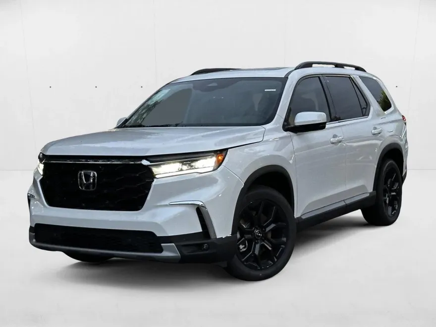 2025 Honda Pilot Touring photo 1