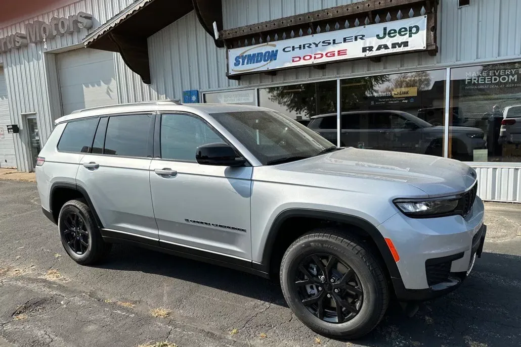 2025 Jeep Grand Cherokee Altitude X photo 1