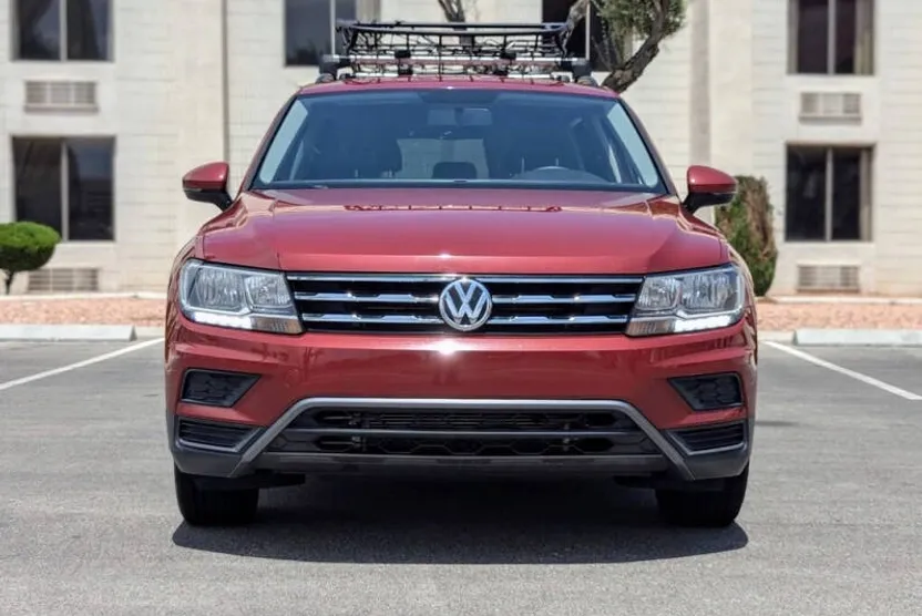 2018 Volkswagen Tiguan S photo 1