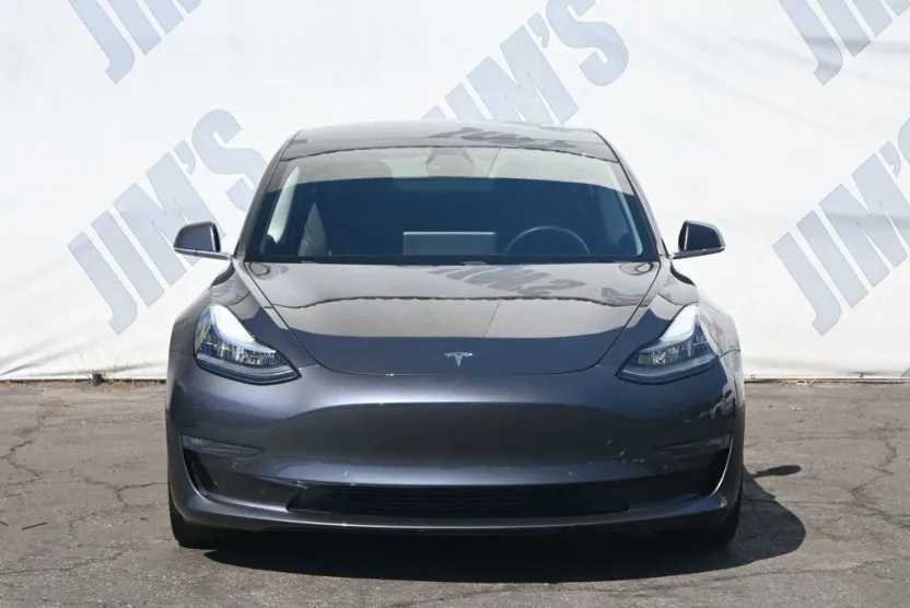 2019 Tesla Model 3 Performance photo 1