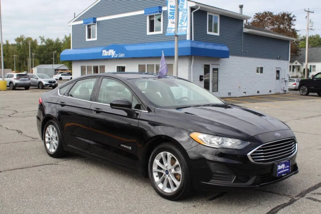 2019 Ford Fusion Hybrid SE photo 1