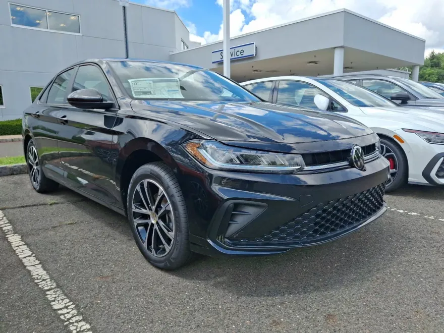 2025 Volkswagen Jetta 1.5T Sport photo 1