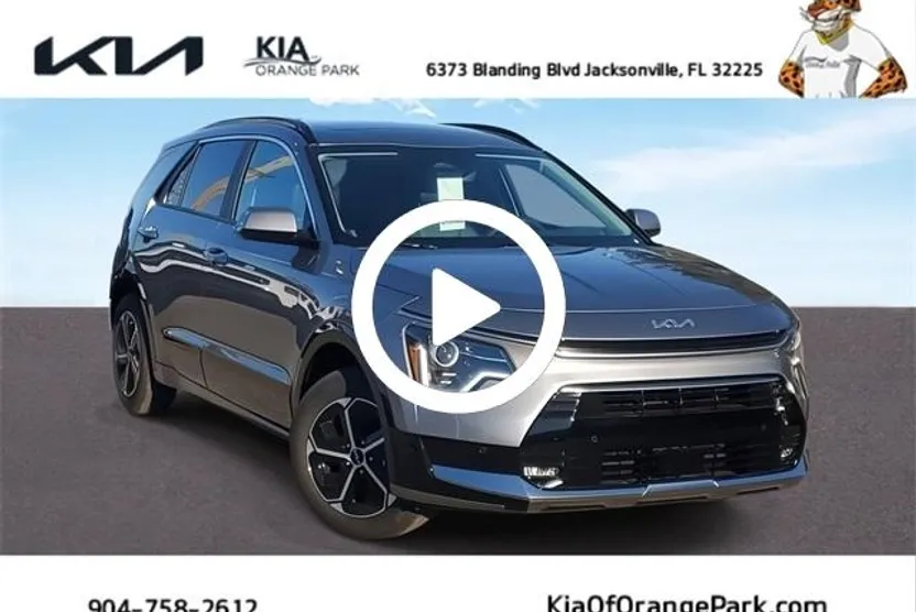 2025 Kia Niro SX photo 1