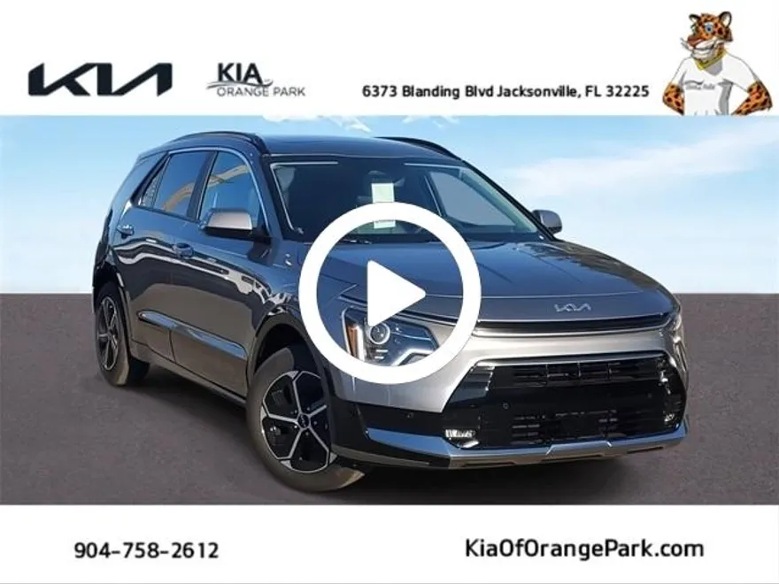 2025 Kia Niro SX photo 1