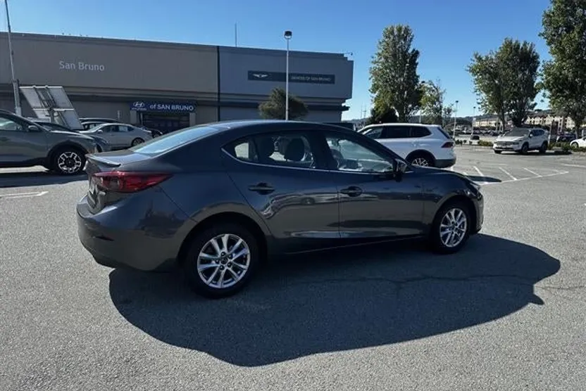 2016 Mazda Mazda3 Touring photo 1