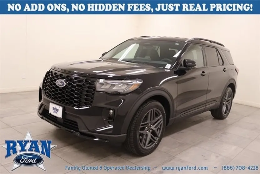 2025 Ford Explorer ST-Line photo 1