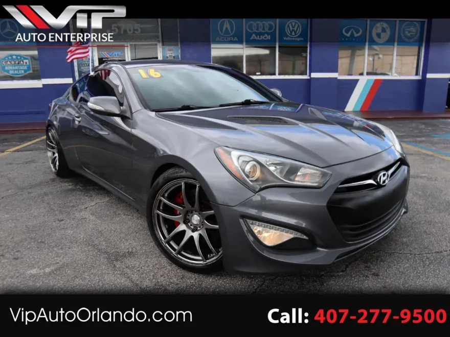 2016 Hyundai Genesis Coupe R-Spec photo 1