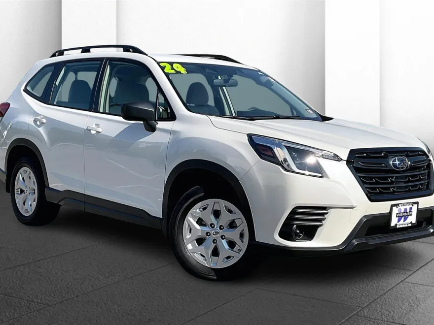 2024 Subaru Forester Base photo 1