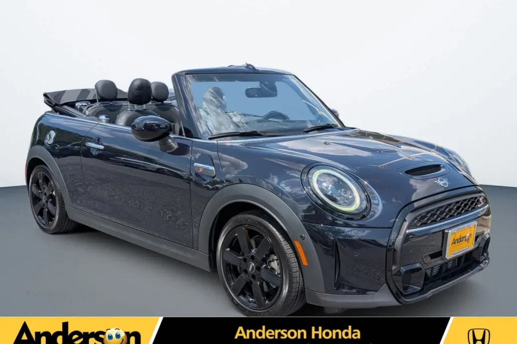 2024 Mini Cooper Convertible S photo 1