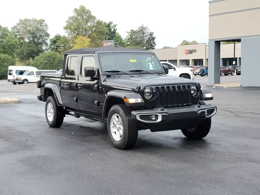 2022 Jeep Gladiator Sport S photo 1