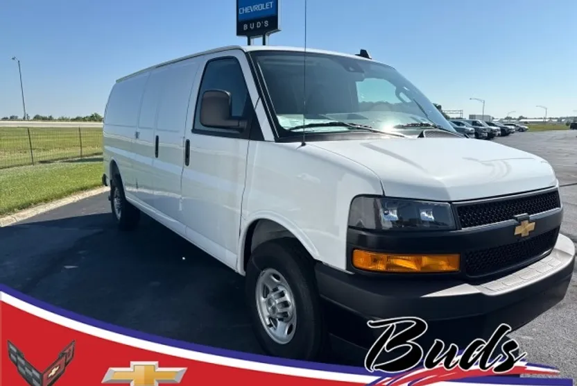 2025 Chevrolet Express Cargo 2500 photo 1