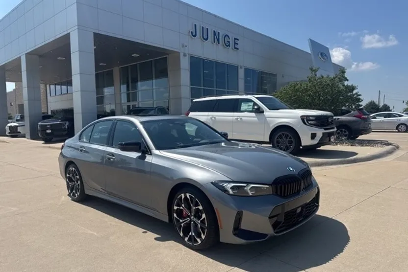 2025 Bmw 330i xDrive Sedan photo 1