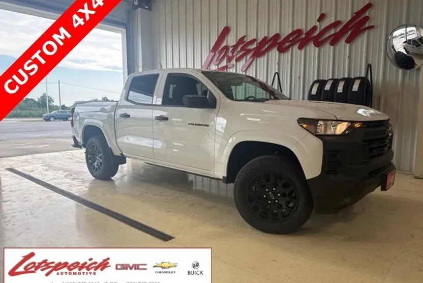 2025 Chevrolet Colorado LT photo 1