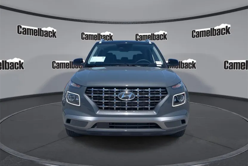 2025 Hyundai Venue Limited photo 1