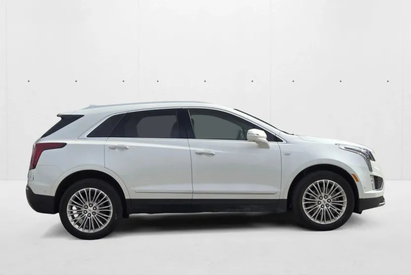 2020 Cadillac XT5 Platinum Premium Luxury photo 1