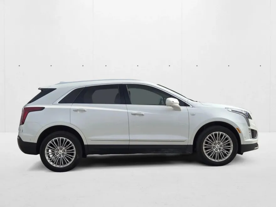 2020 Cadillac XT5 Platinum Premium Luxury photo 1