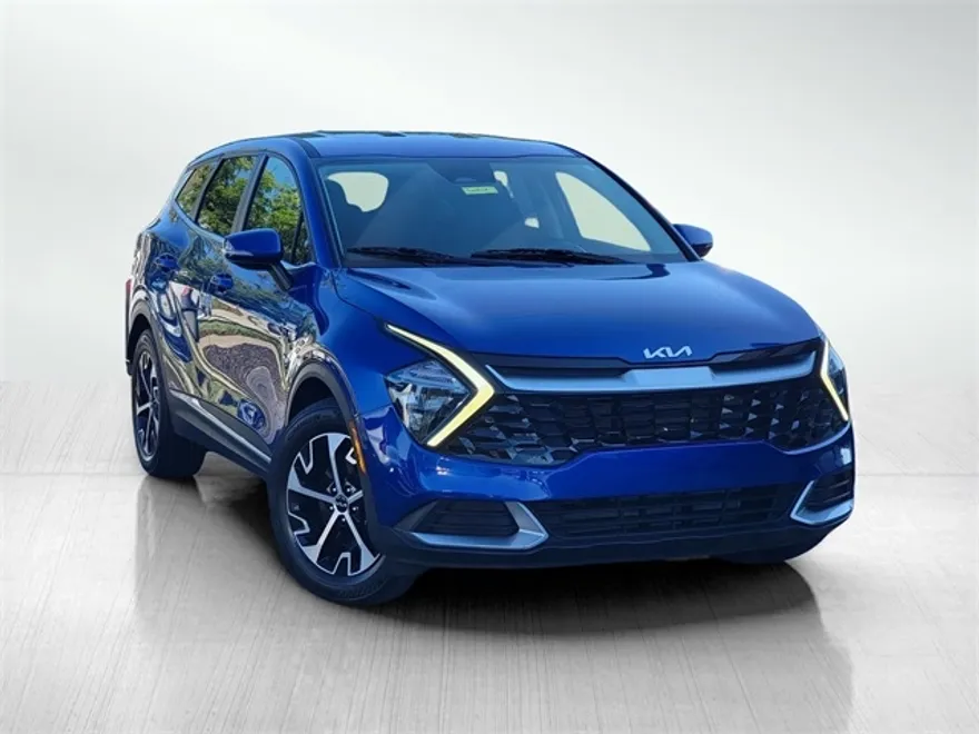 2023 Kia Sportage EX photo 1