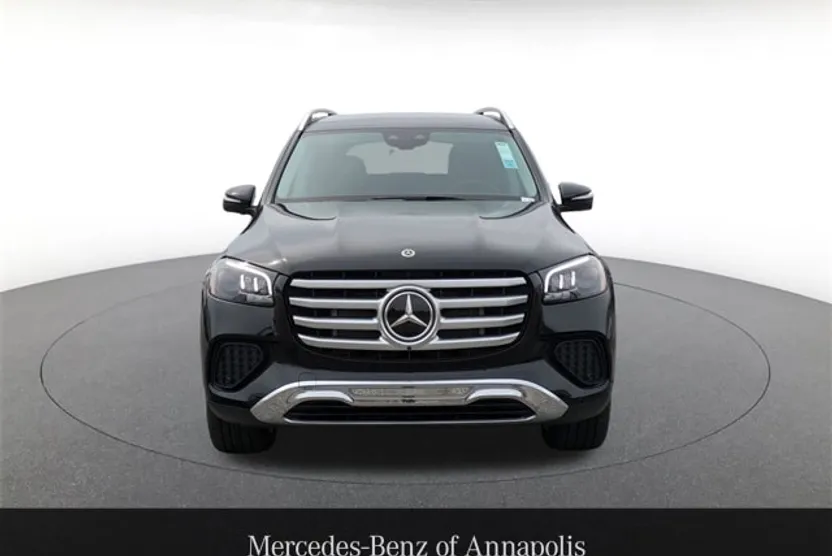 2026 Mercedes Benz GLS 450 4MATIC photo 1