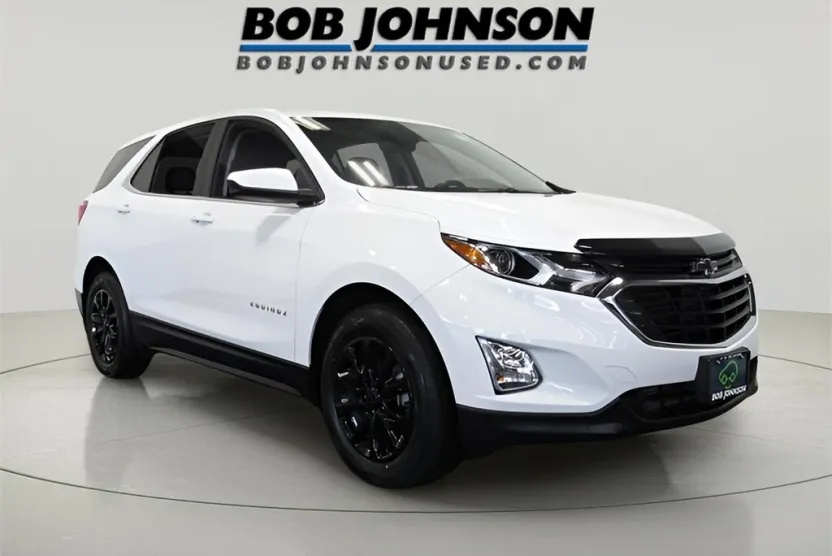 2021 Chevrolet Equinox LT photo 1