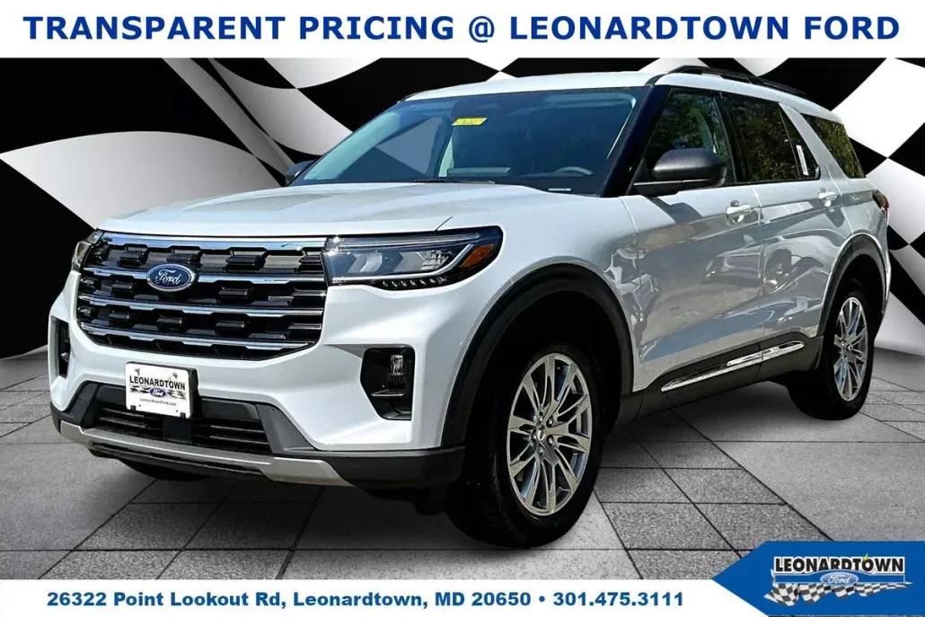 2025 Ford Explorer photo 1