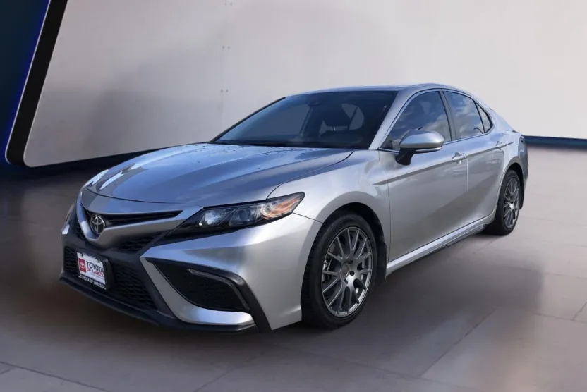 2023 Toyota Camry Hybrid SE photo 1