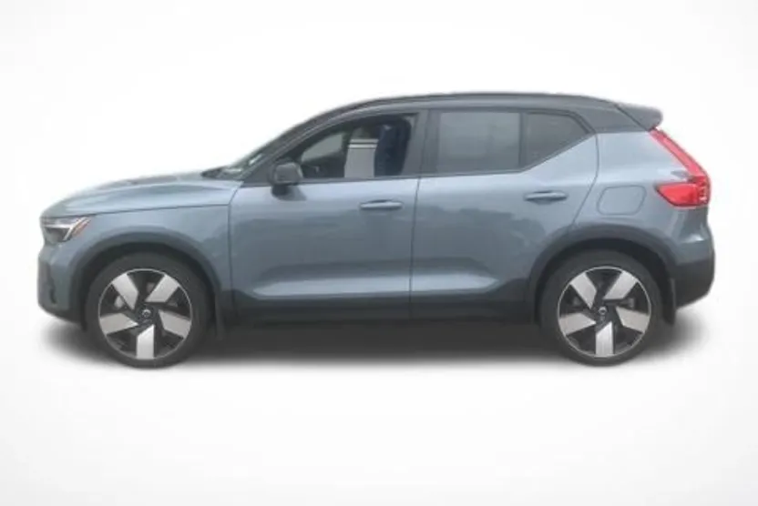 2023 Volvo XC40 Recharge Ultimate photo 1