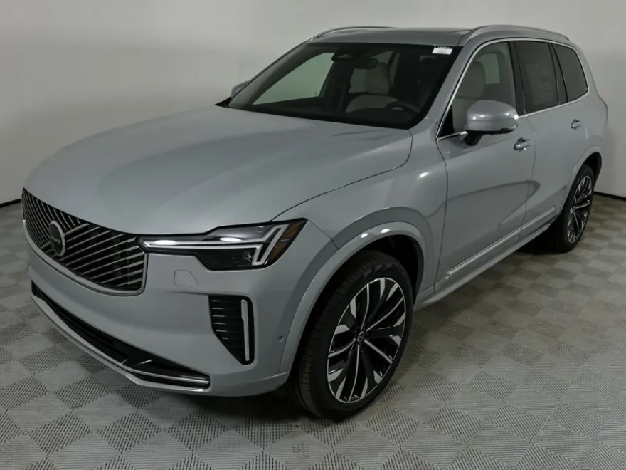 2026 Volvo XC90 Plus photo 1