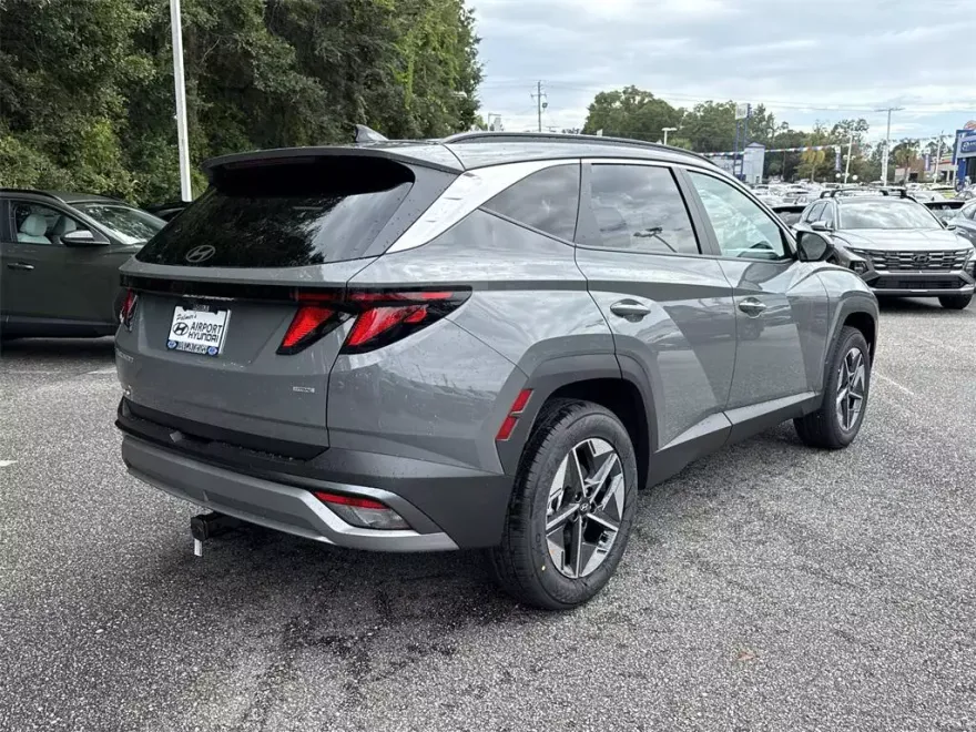 2026 Hyundai Tucson SEL photo 1