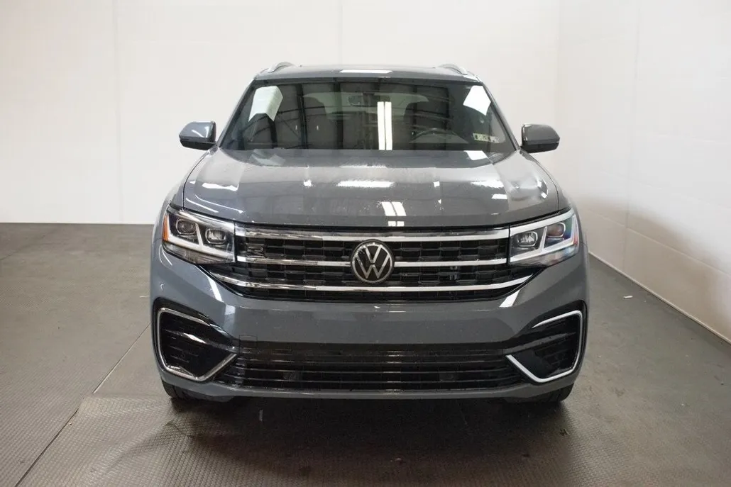 2021 Volkswagen Atlas Cross Sport V6 SE Technology R-Line photo 1