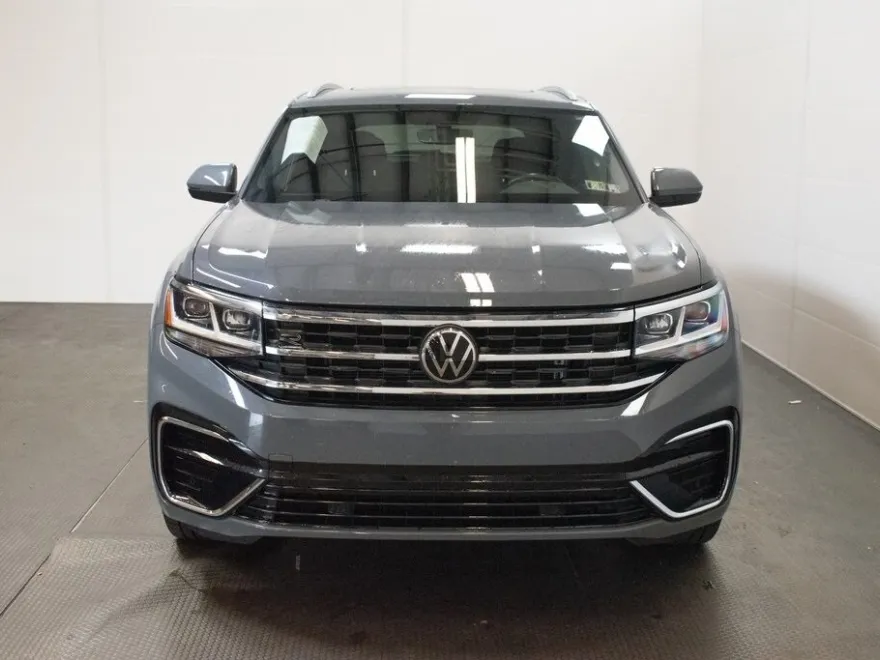 2021 Volkswagen Atlas Cross Sport V6 SE Technology R-Line photo 1