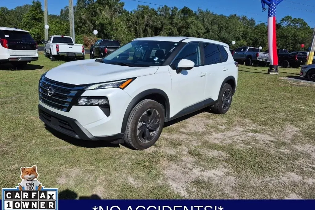 2024 Nissan Rogue SV photo 1