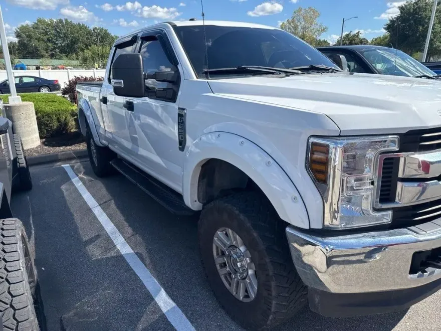 2019 Ford F-250 XLT photo 1