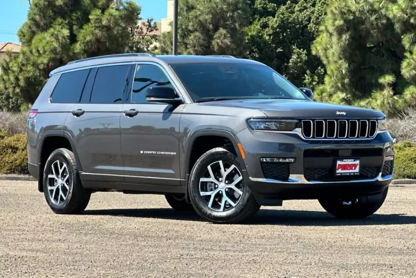 2025 Jeep Grand Cherokee Limited photo 1