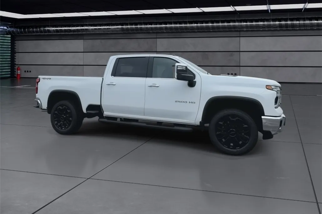 2026 Chevrolet Silverado 2500HD LTZ photo 1