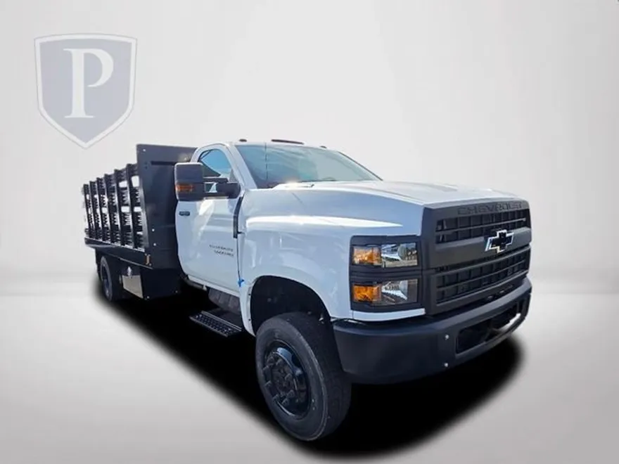 2024 Chevrolet Silverado 5500HD Work Truck photo 1