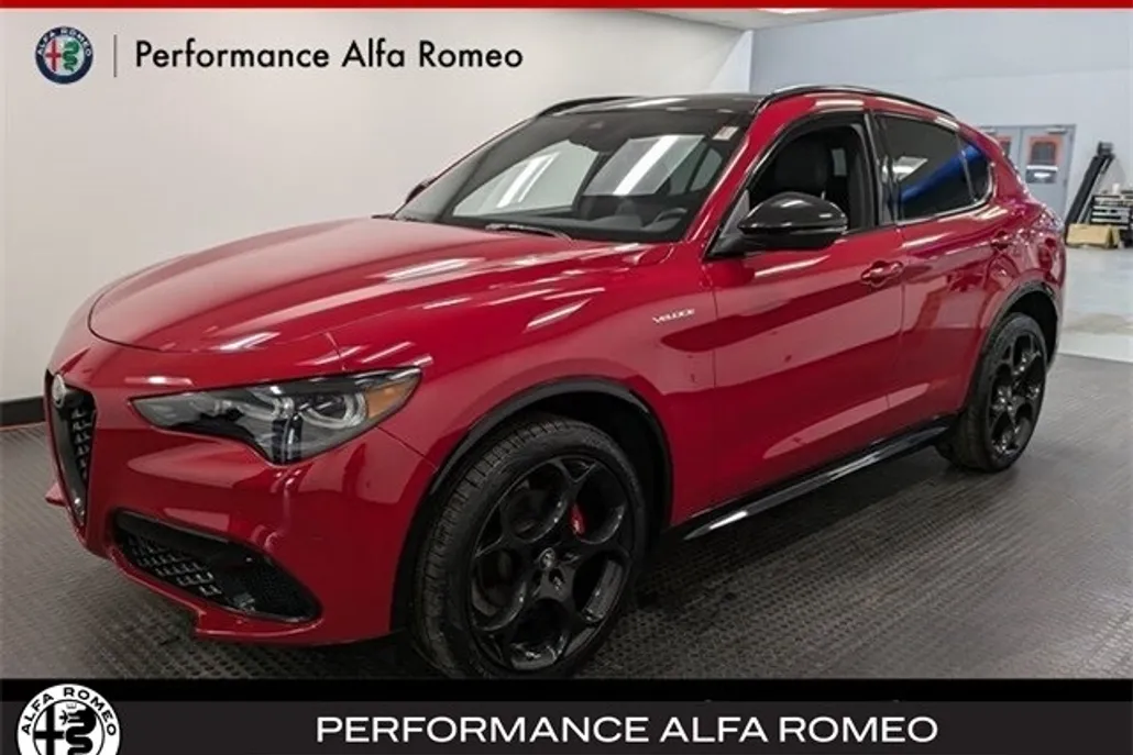 2024 Alfa Romeo Stelvio Ti photo 1