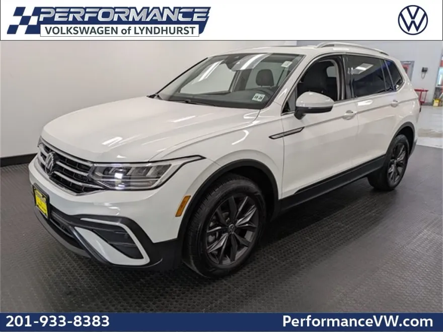 2024 Volkswagen Tiguan SE Wolfsburg Edition photo 1