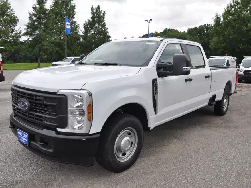 2025 Ford F-250 XL photo 1