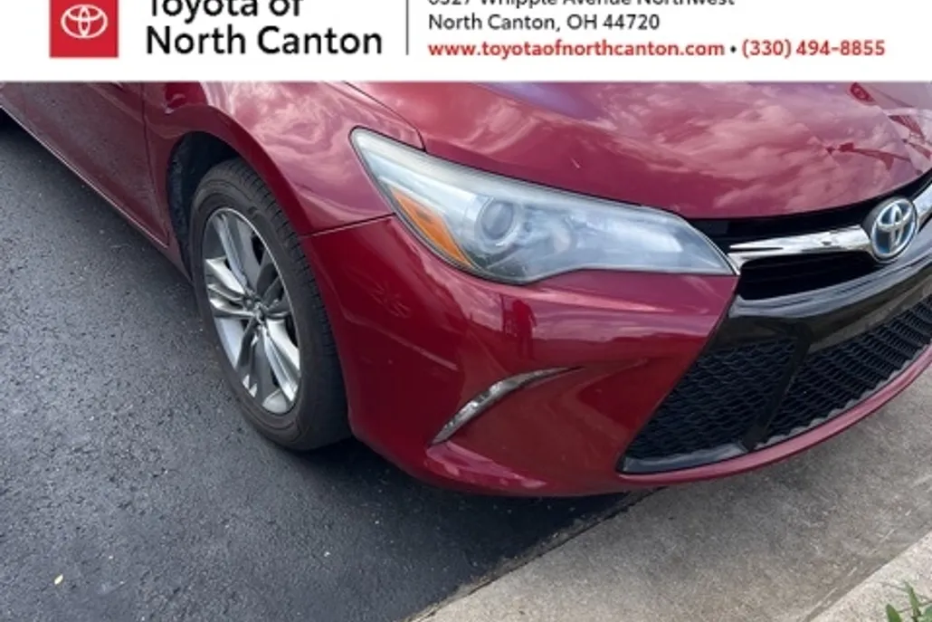 2015 Toyota Camry Hybrid SE photo 1