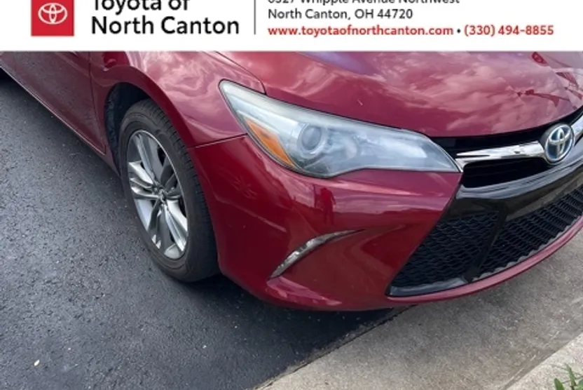 2015 Toyota Camry Hybrid SE photo 1