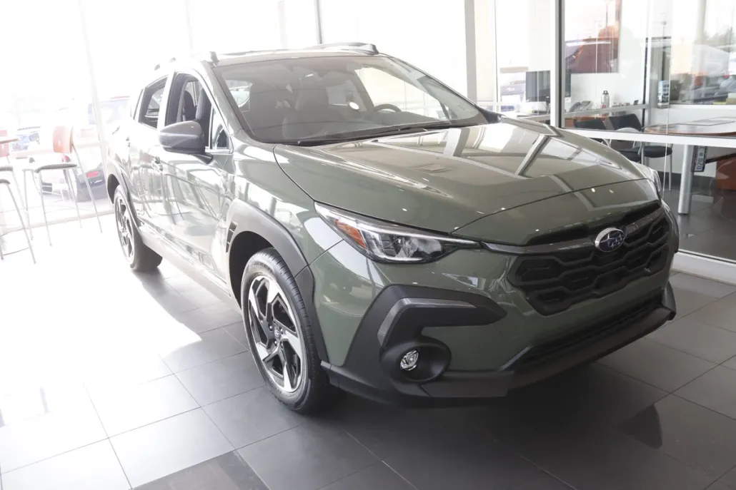 2025 Subaru Forester Touring photo 1
