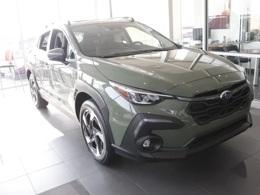 2025 Subaru Forester Touring photo 1