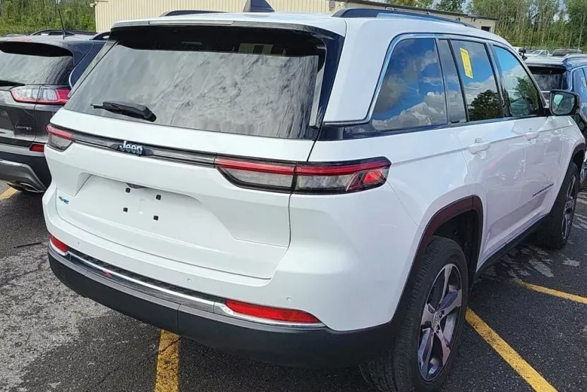 2023 Jeep Grand Cherokee 4xe photo 1