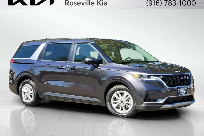 2024 Kia Carnival LX photo 1