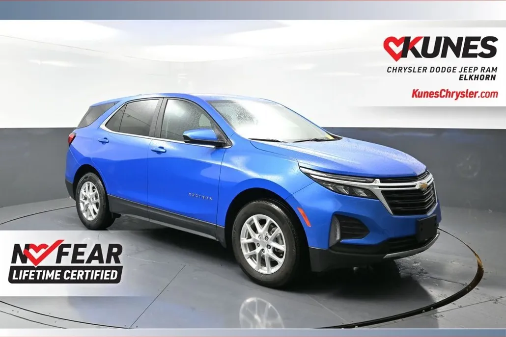 2024 Chevrolet Equinox LT photo 1